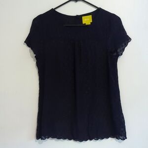 Scalloped edge sheer top layer